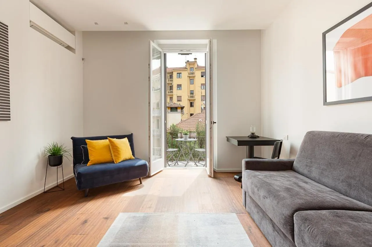 Modern & Comfortable Flat - Near Central Station ميلان