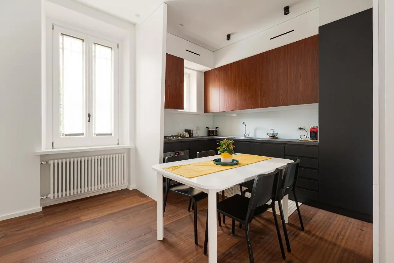 Modern & Comfortable Flat - Near Central Station ميلان 0*,  إيطاليا